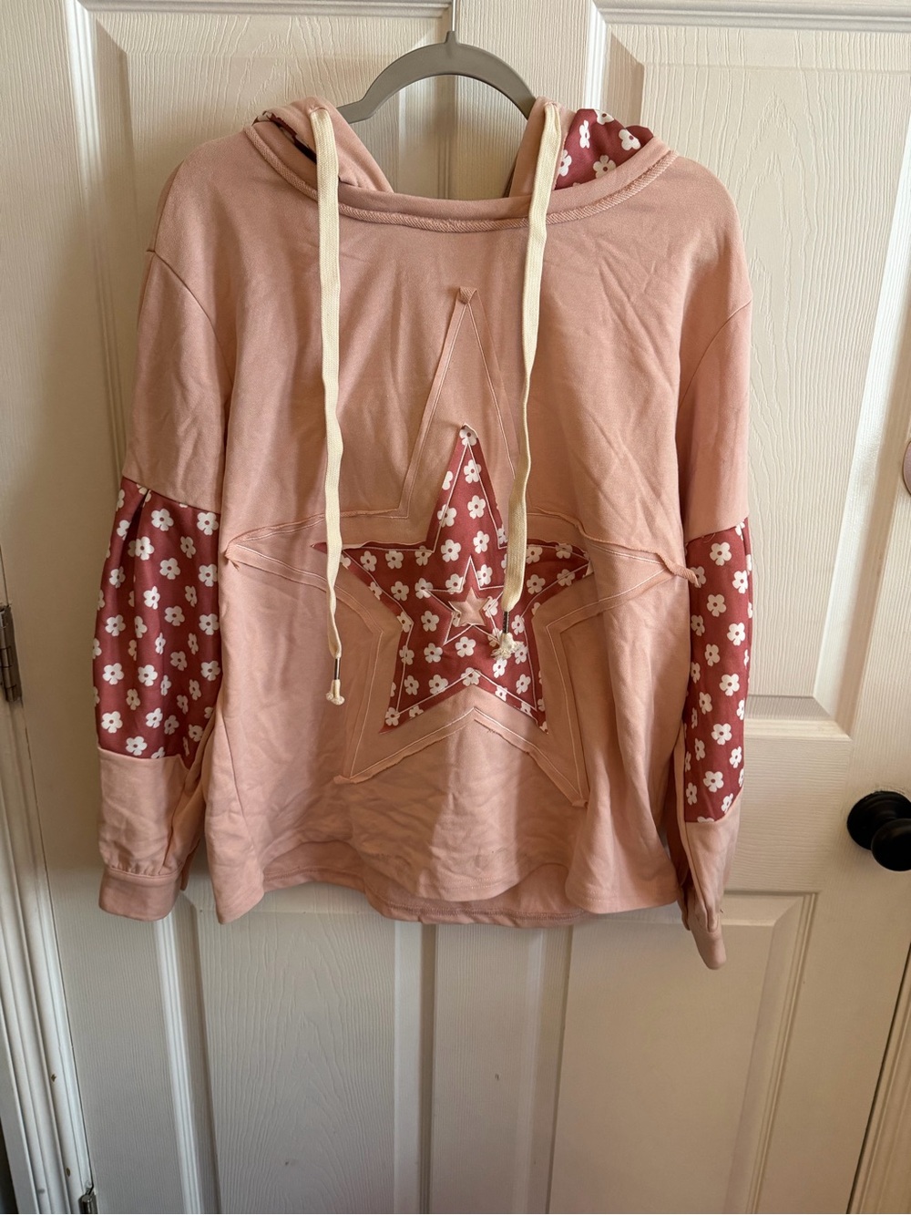 Trendy Oversized Pink Star Hoodie Small